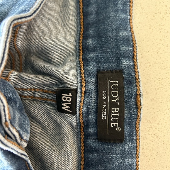 Judy, blues size 18 W jeans. Skinny fit. - Picture 2 of 3